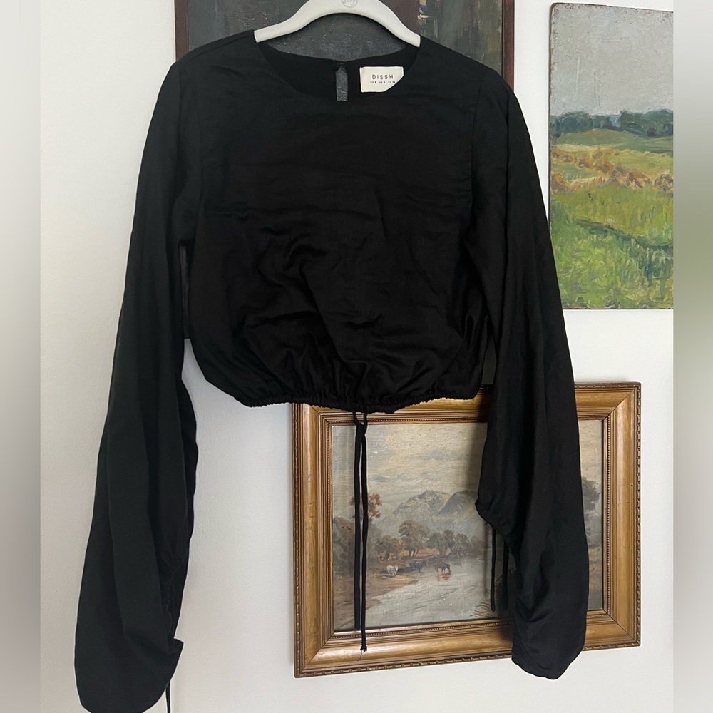 Dissh Linen Long Sleeve Cropped Top